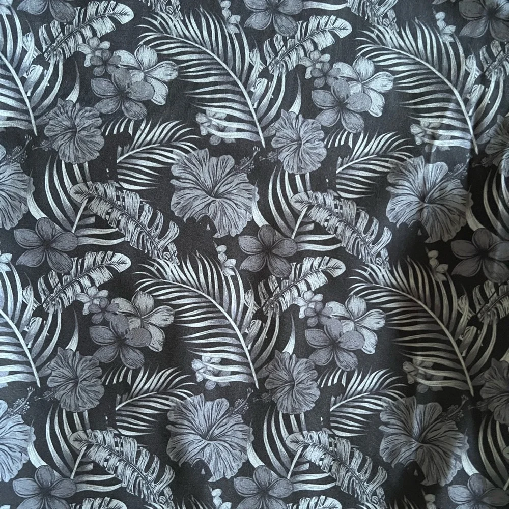 PXG Aloha Golf Shorts Men’s - Size 36 - Black Floral – VGUC - Picture 3 of 6